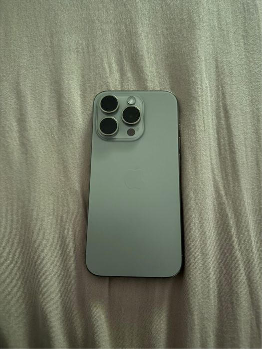 ЗАКЛЮЧЕН КЪМ E-SIM Iphone 15 pro Natural Titanium