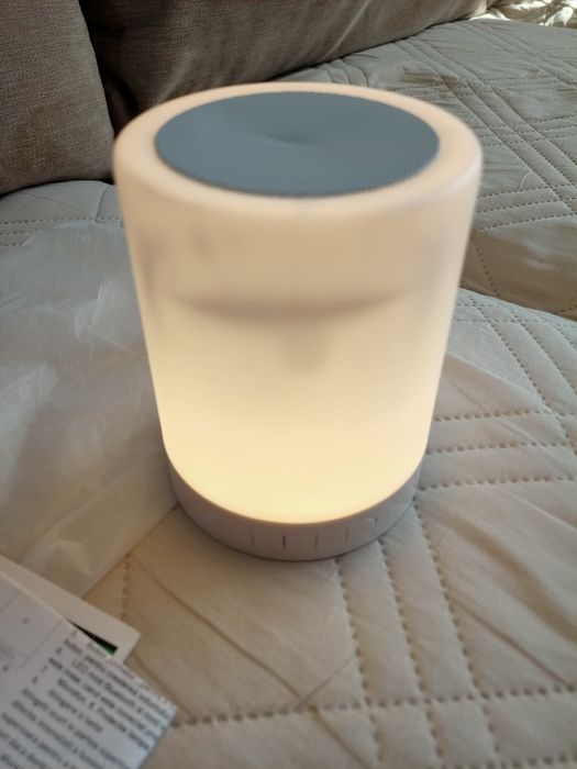 Boxă bluetooth wireless Wink S17A cu lumini led.