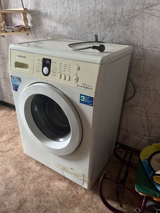 Стиральная машина продам на запчасти либо же полностью