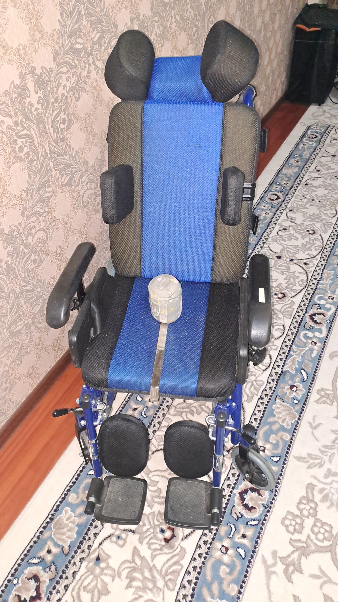 Коляска для детей с дцп