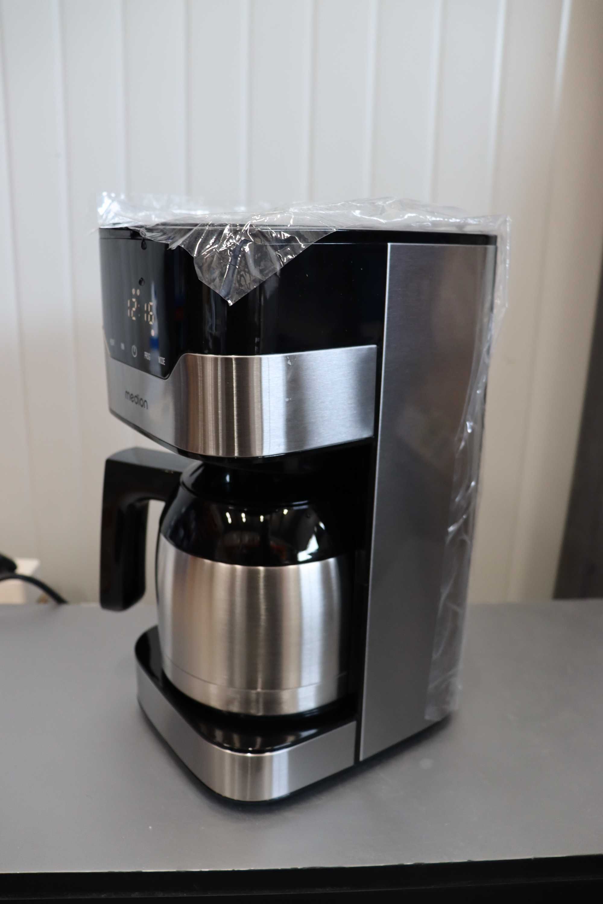 Шварц Кафе машина MEDION с термос и таймер 8-10 чаши, 1,2L, 900W