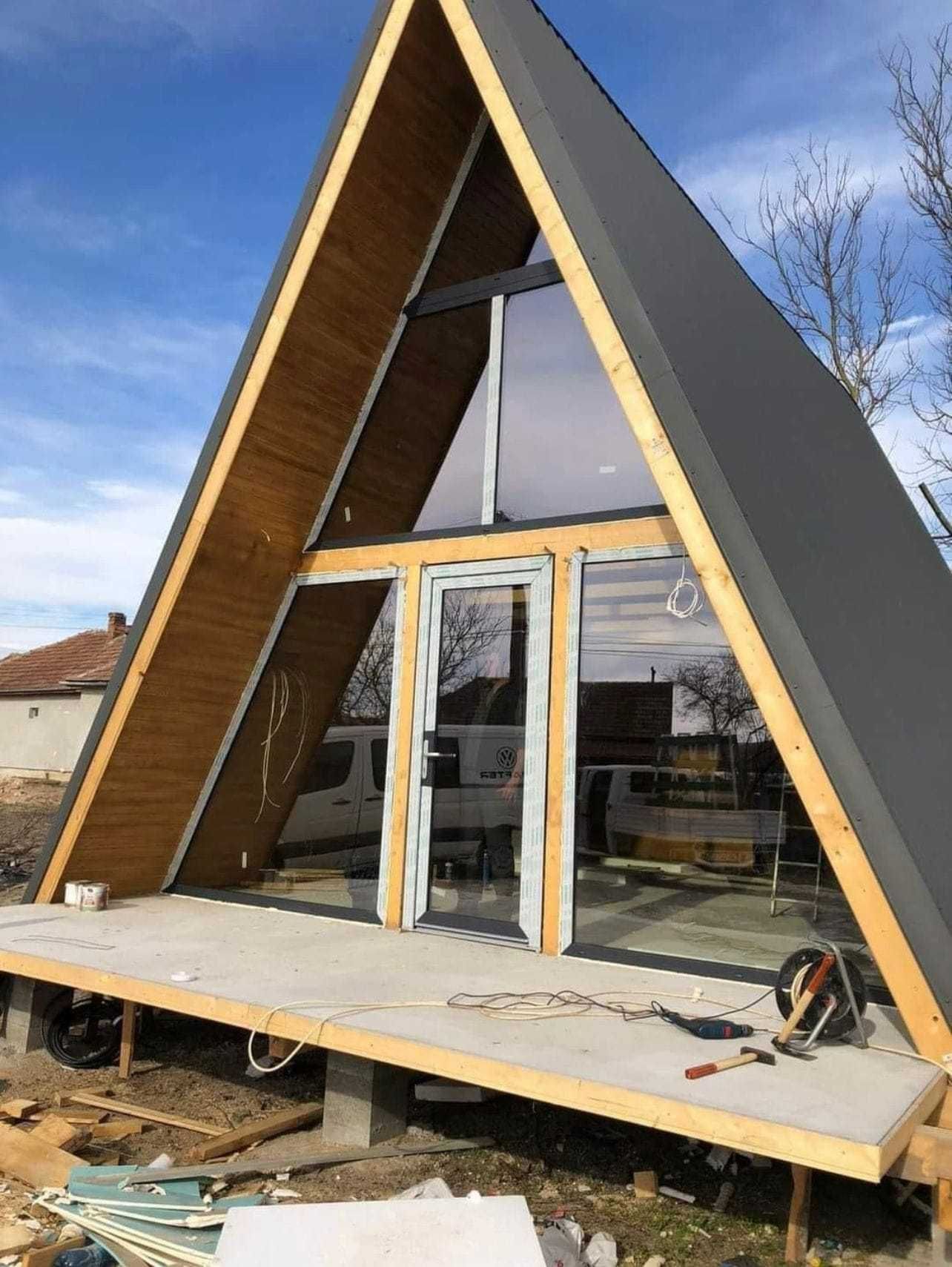 Cabana stil A-Frame, casa, terase si foisoare din structura de lemn