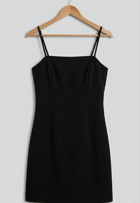 Черное платье мини