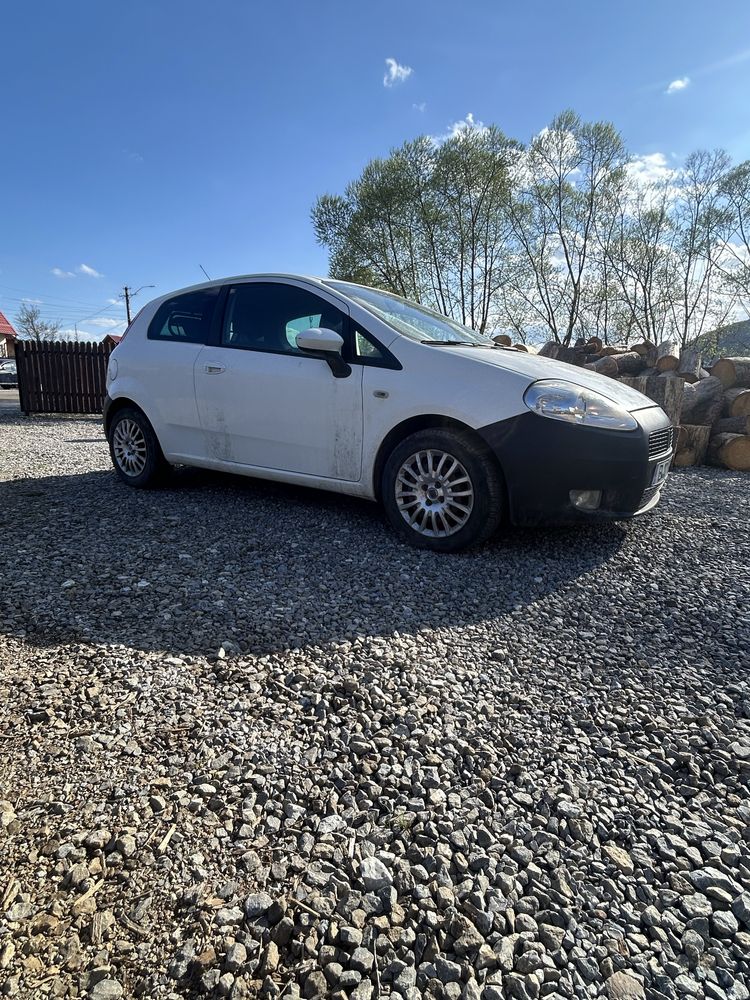 Dezmembrez Fiat Punto 2008 Hatchback 1.3 MultiJet