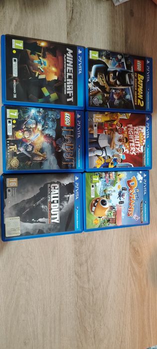 Vând jocuri de PS4 și ps vita