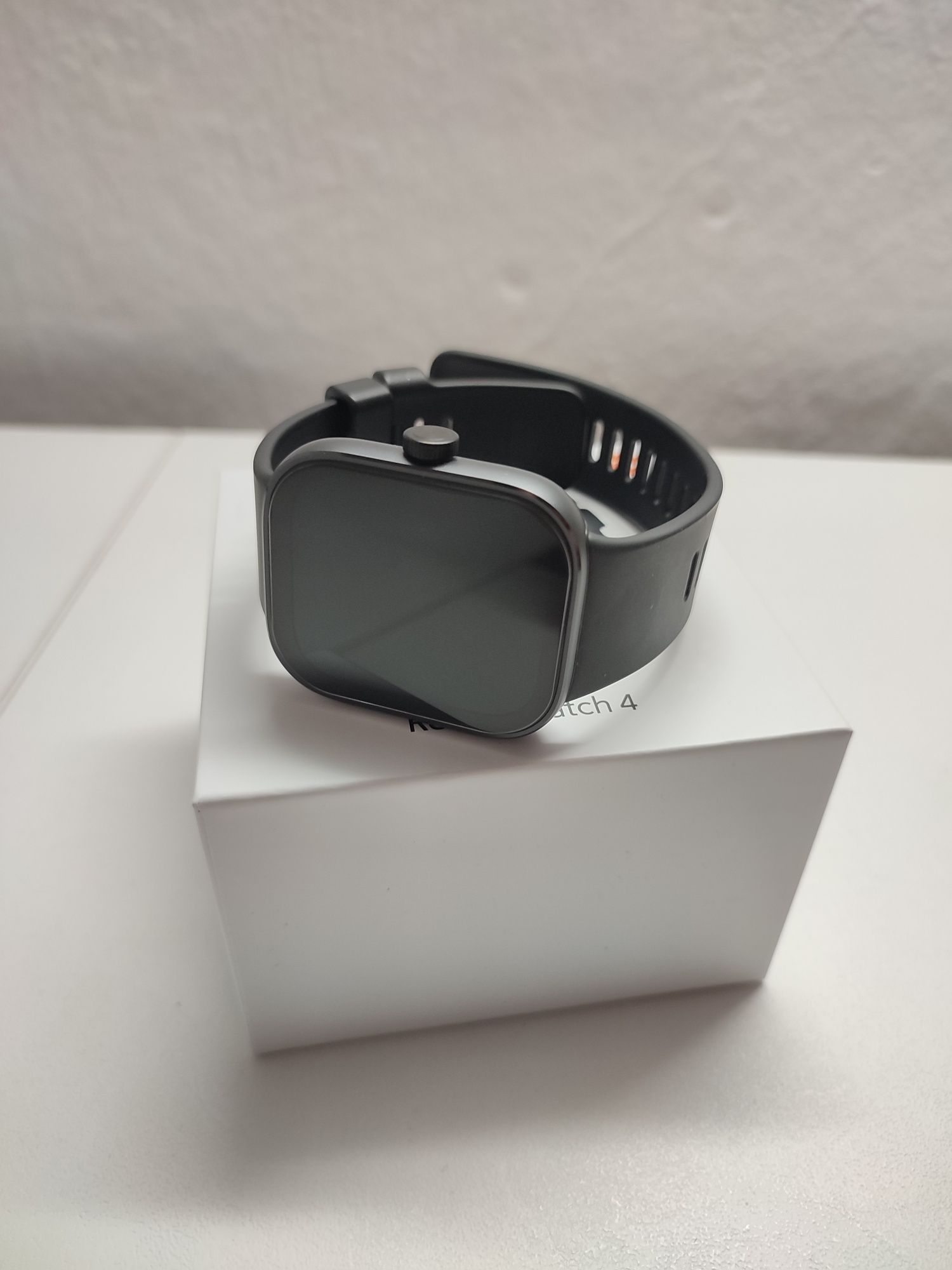 Часовник Xiaomi Redmi Watch 4/ГАРАНЦИЯ