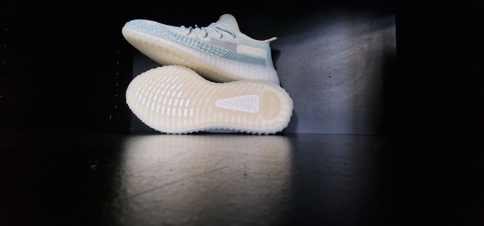 Yeezy 350 cloud white
