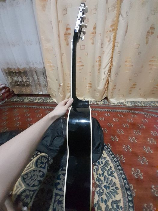 Gitara yaxshi holatda