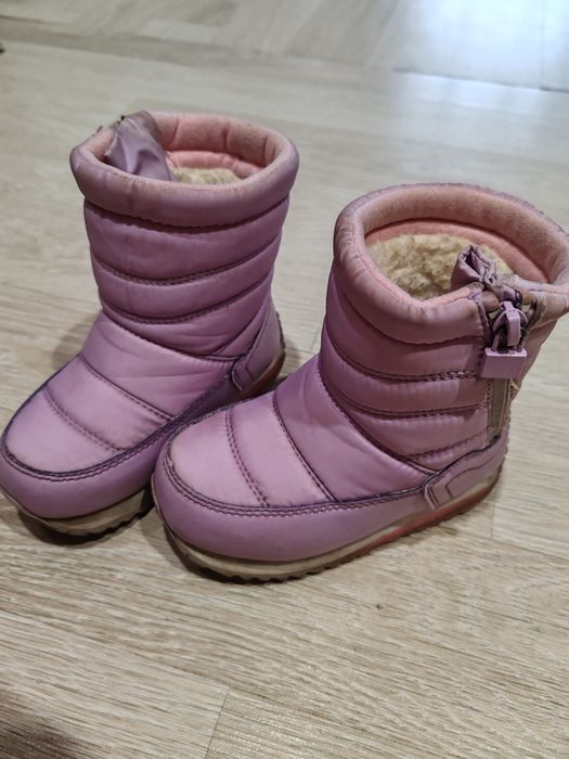 Отдам обувь детскую