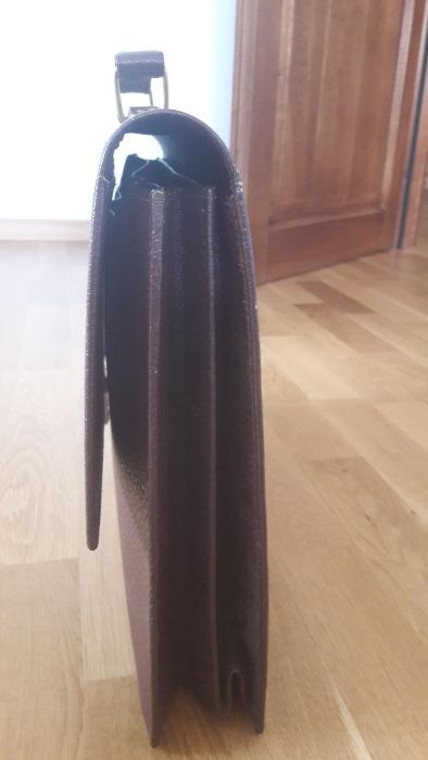 Servieta din piele naturala maro-calitate deosebita