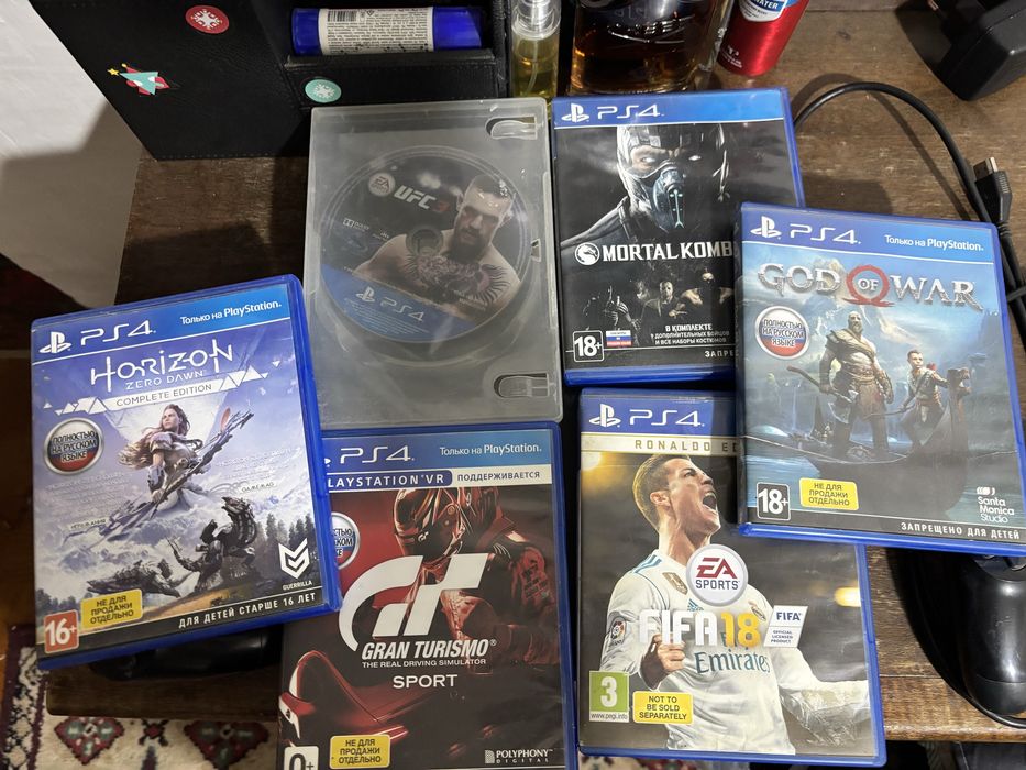 Плейстейшен приставка