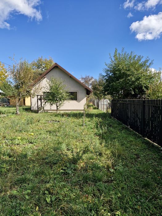 Vand casa cu teren generos, 1000 mp