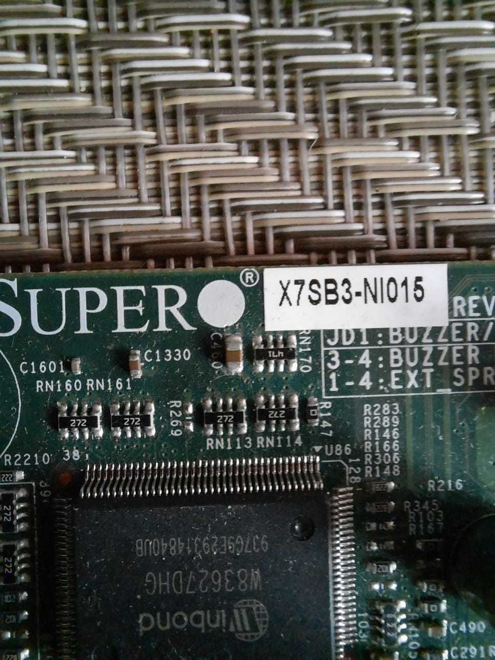 Placa server SUPERMICRO, procesor si RAM