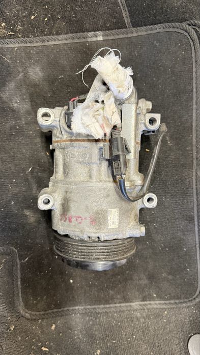 Компресор Климатик / Mercedes A , B Class / W169 , W245 / 1.7 / Бензин