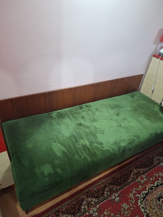 Vând pat 1 persoana