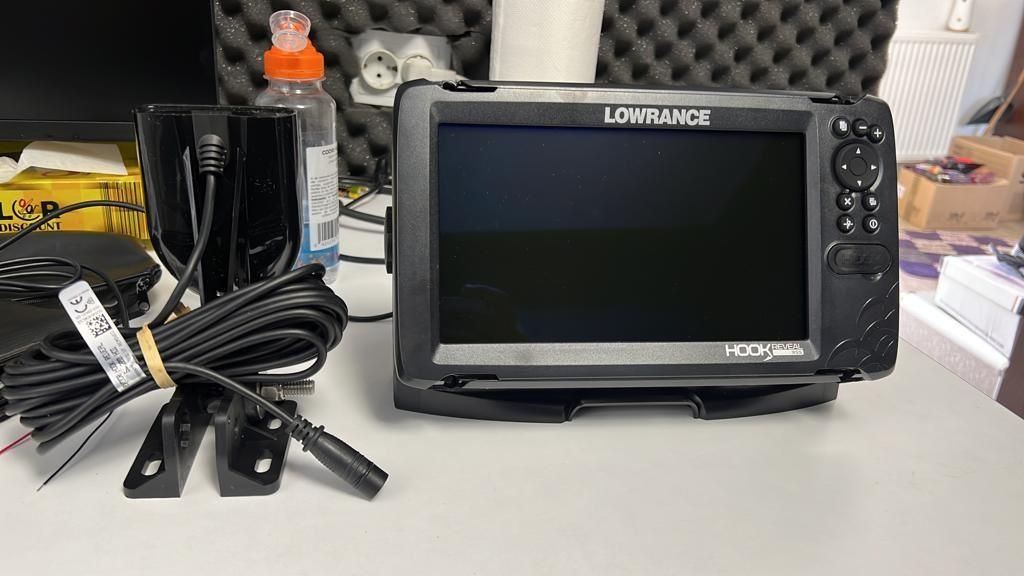 Sonar pescuit Lowrance Hook Reveal 9 50/200 HDI NOU!