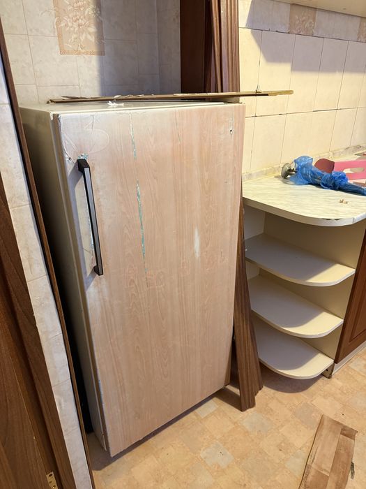 Холодильник бесплатно в дар