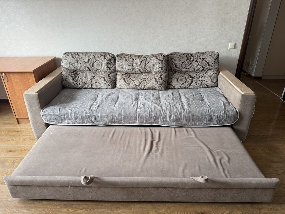 Диван раскладной б/у