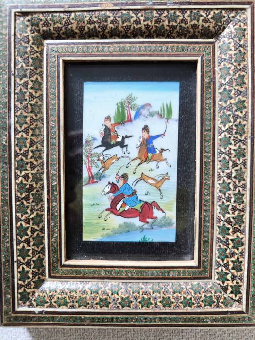 Продавам миниатюрна Индо-Персийска картина с рамка с Микромозайка