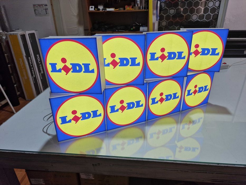 Reclame luminoase litere volumetrice casete luminoase firme