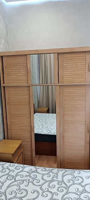 Продажа спальняя кровать с матрасом , шкаф, тумбочкт и прихожая