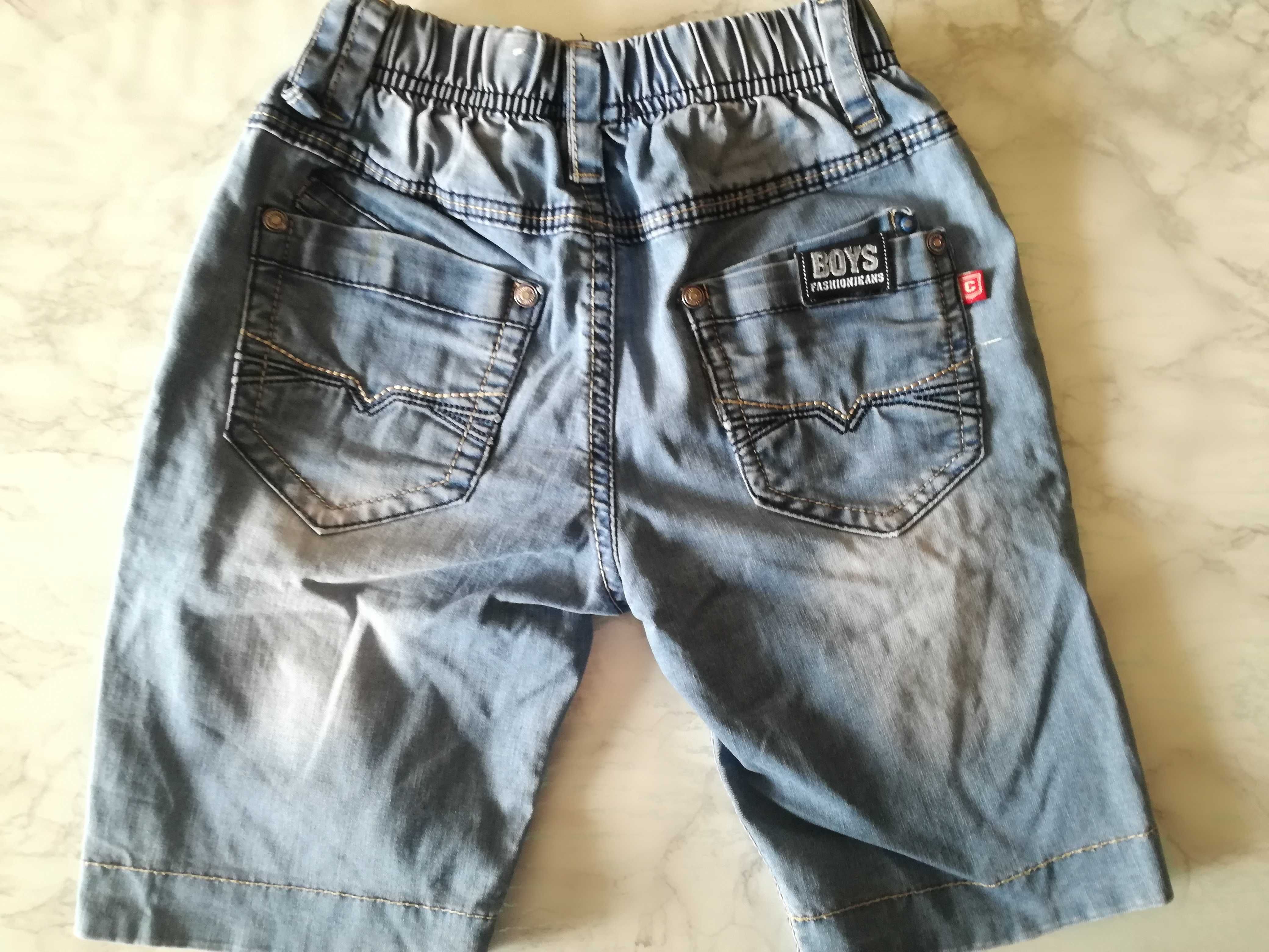 Продавам детски къси панталонки-Boys denim