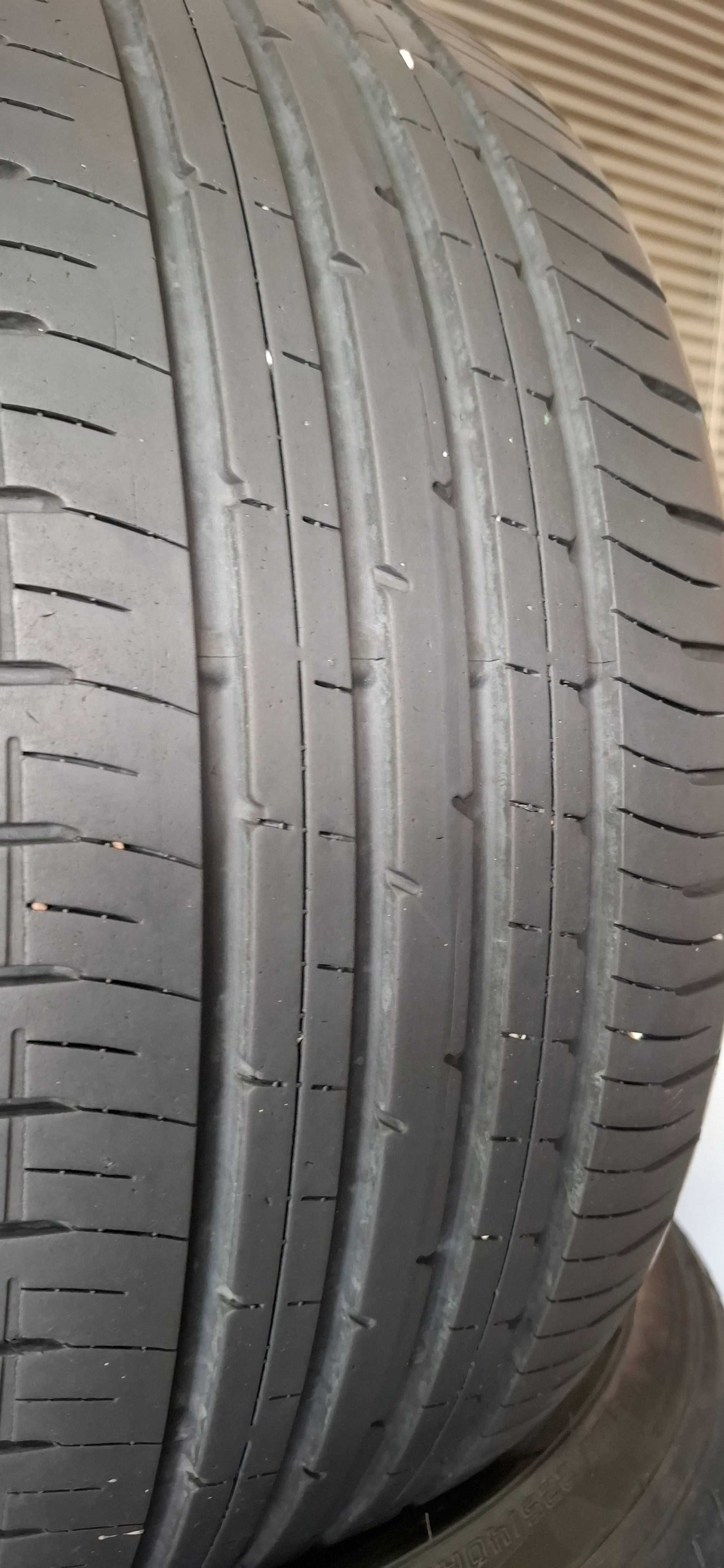 4бр. 225/40/18 Falken 6.3mm грайфер, дот 23г.Безплатен монтаж