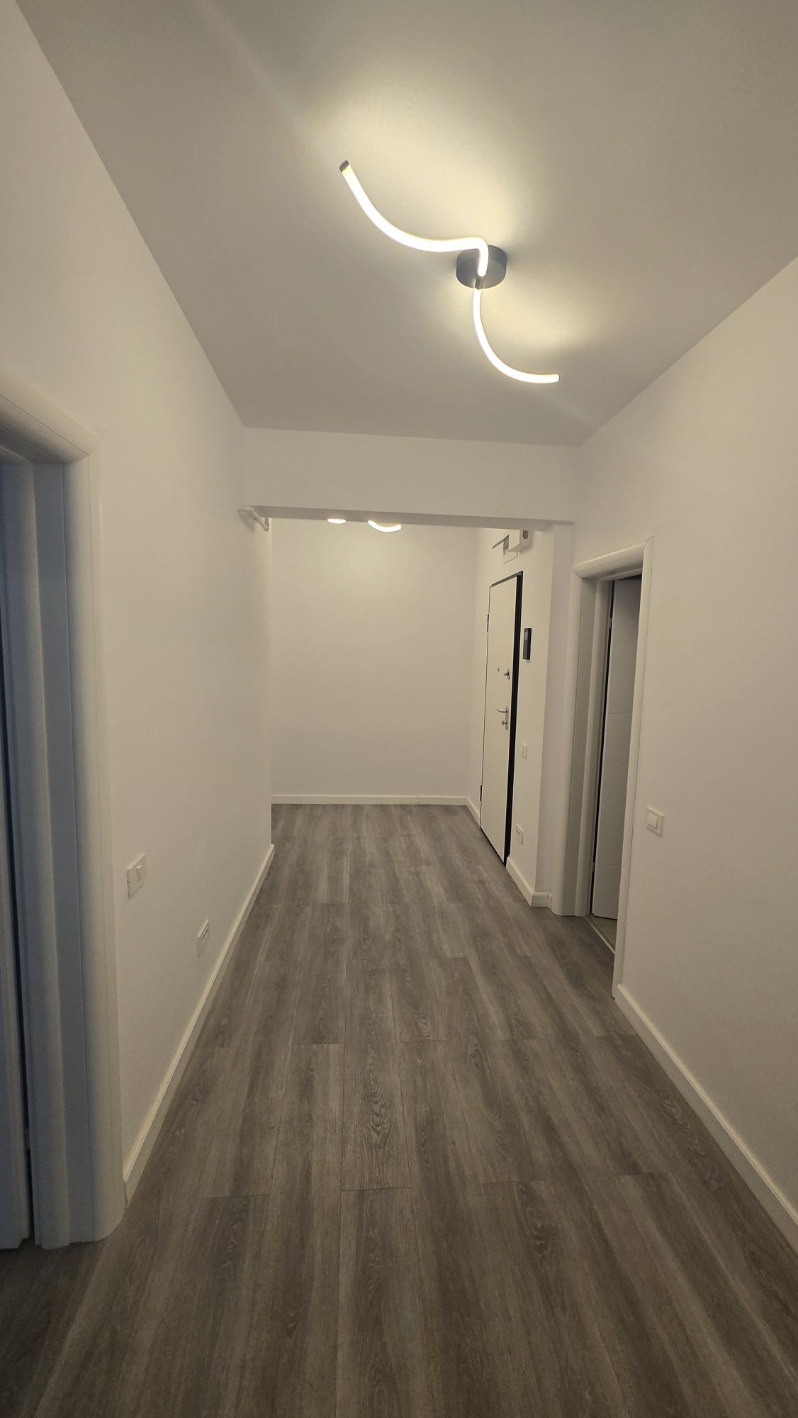 Inchiriez apartament 2 camere
