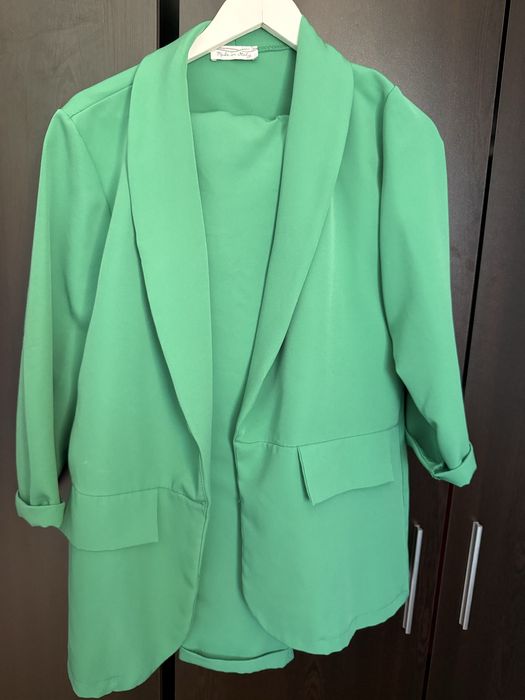 Дамски костюми - 3 бр