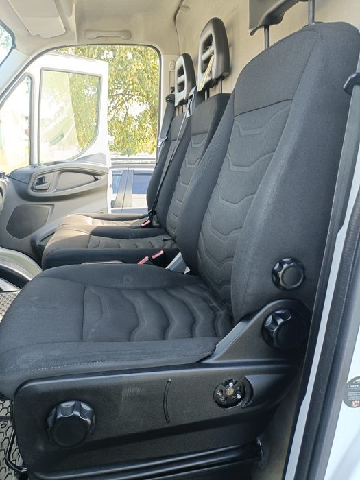 Vănd Iveco autoutilitara ,an fabricație 2015,motor2998cm34