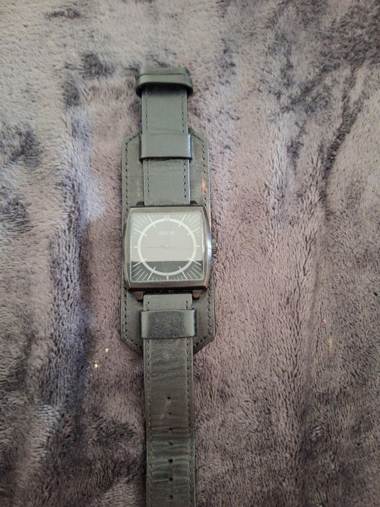 Ochelari Gucci și ceasuri