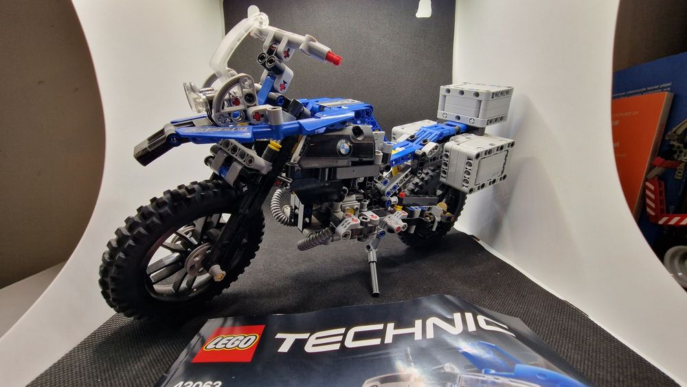 Lego Technic 42063 BMW R 1200 GS