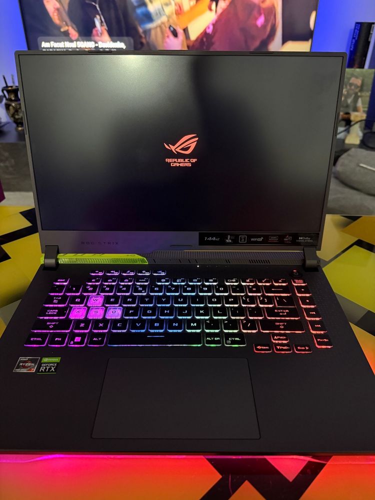 Vand laptop gaming rog strix