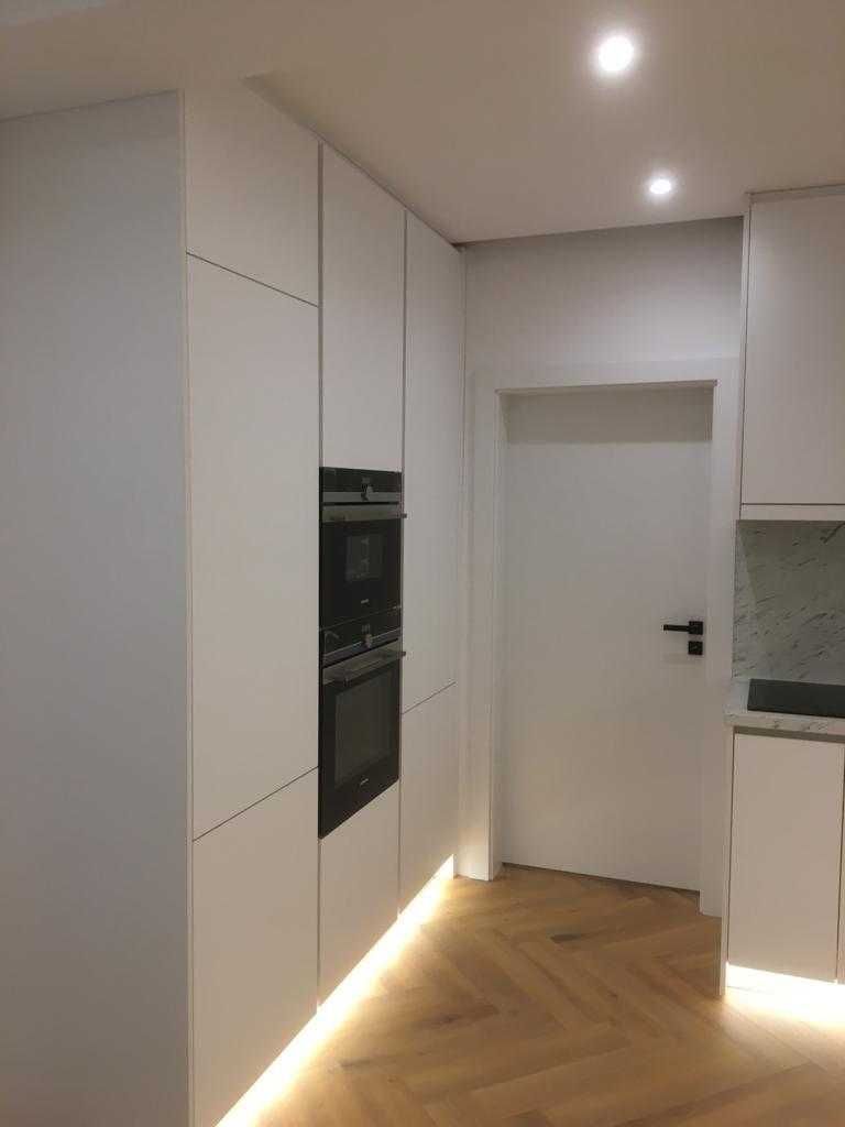 Vand apartament 3 camere lux 2 bai str. Petre Dulfu Bloc nou et 2