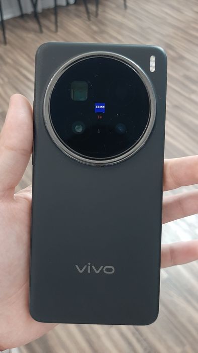 Vivo X200Pro 256/12gb White/Black