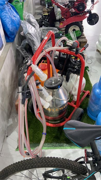 Вакум помпа за 10 животни , дойлни агрегати