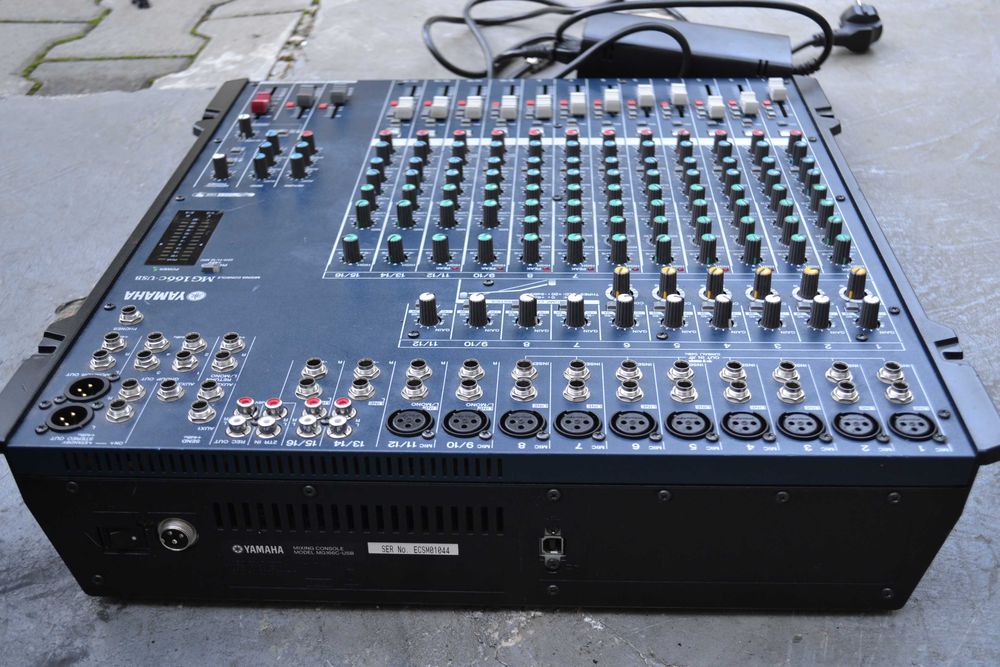 Mixer Yamaha MG 166 C USB