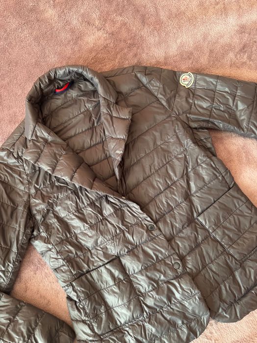 Moncler дамско якенце гъши пух есен