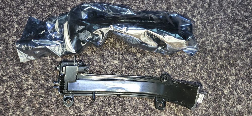 Semnalizare oglinda BMW dinamic