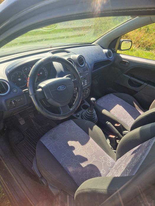 FORD FIESTA 1.4 diesel, avariat