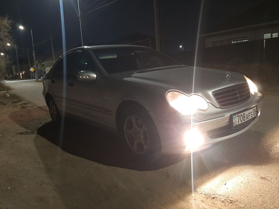 Mercedes-Benz C200 • 2000 г.

Серый цвет • 275 000 км

М
