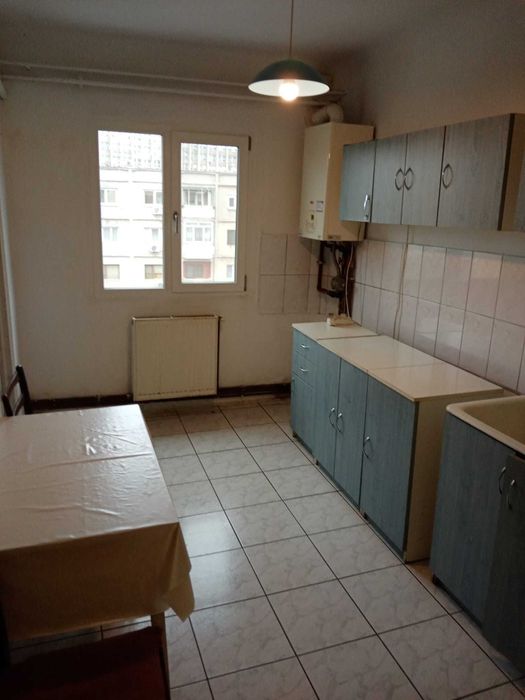 Apartament decomandat 4 camere, 1 mai, Sara