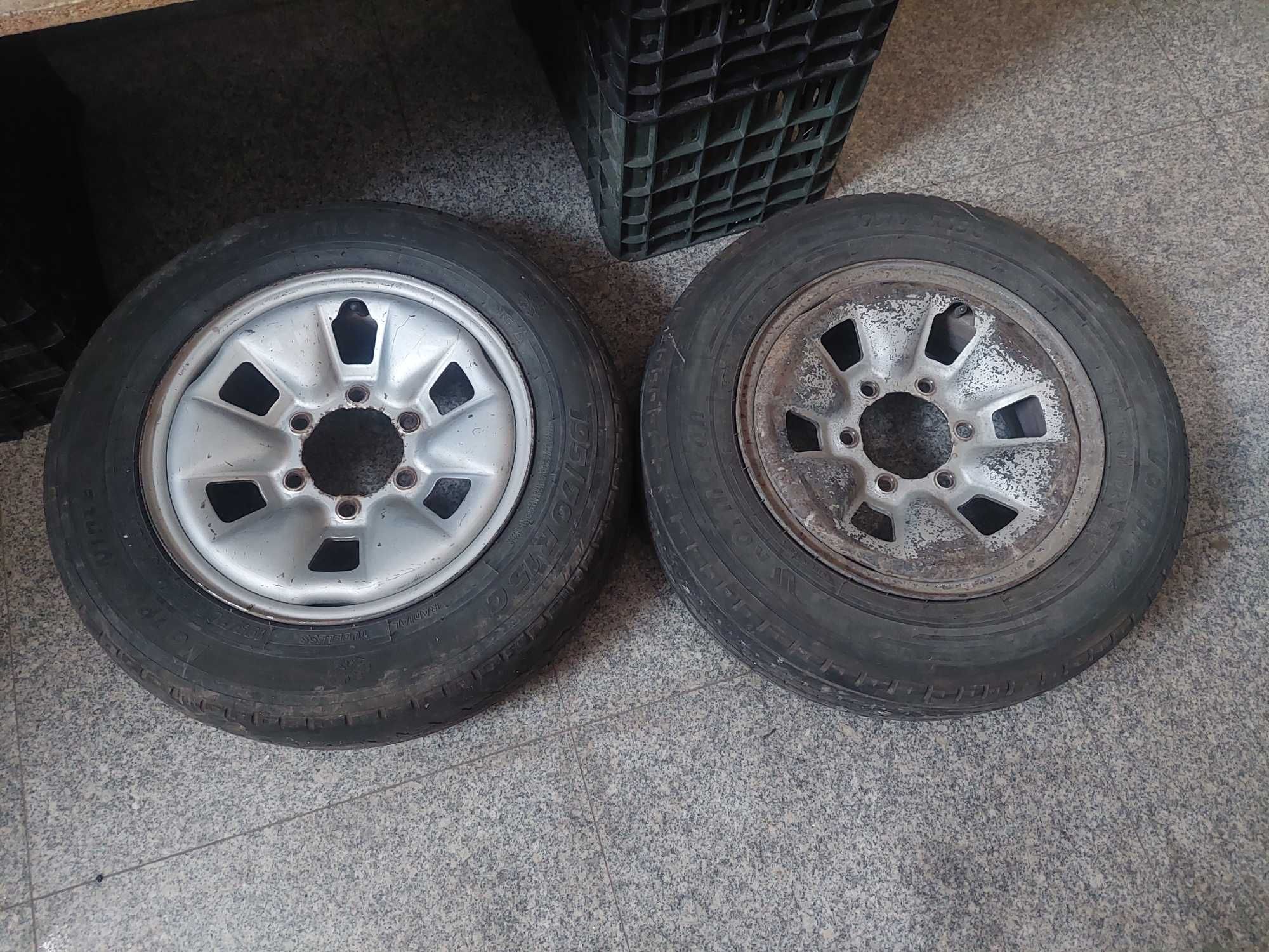 Железни джанти с гуми за бус Toyota Hiace 4x4 6x139,7