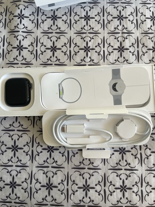 APPLE WATCH S10 42mm black Чисто Нов! С Гаранция!