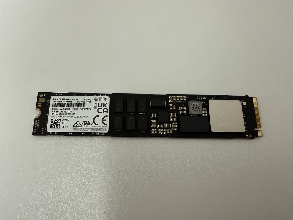 MZ-1L23T80 - Samsung 3.84TB PCIe NVMe 4.0 x4 M.2 SSD