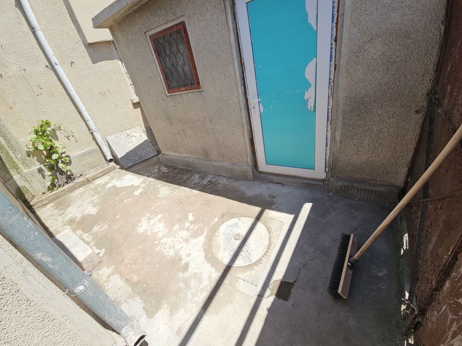 De vanzare casa din caramida necoditionata zona centrala - TROCADERO
