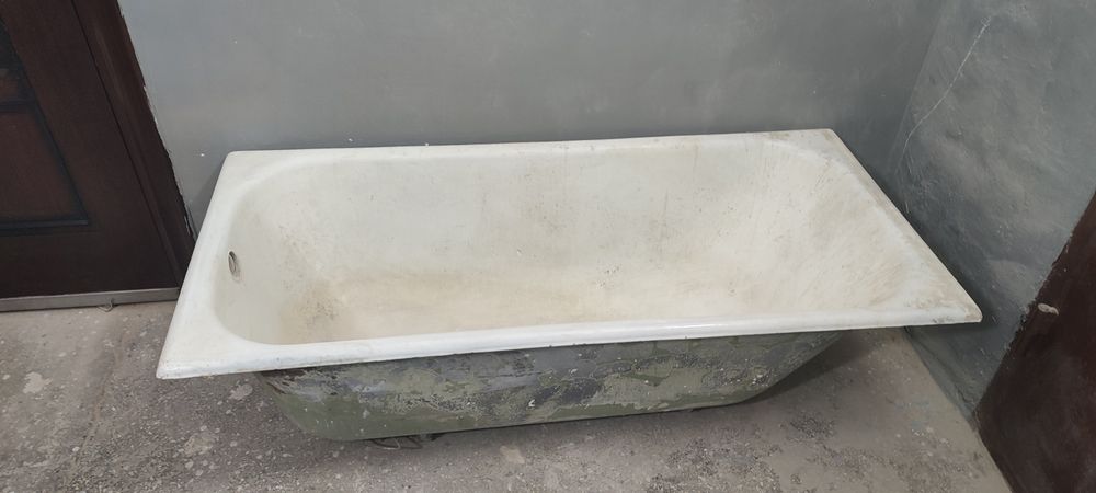 Продается ванна б/у