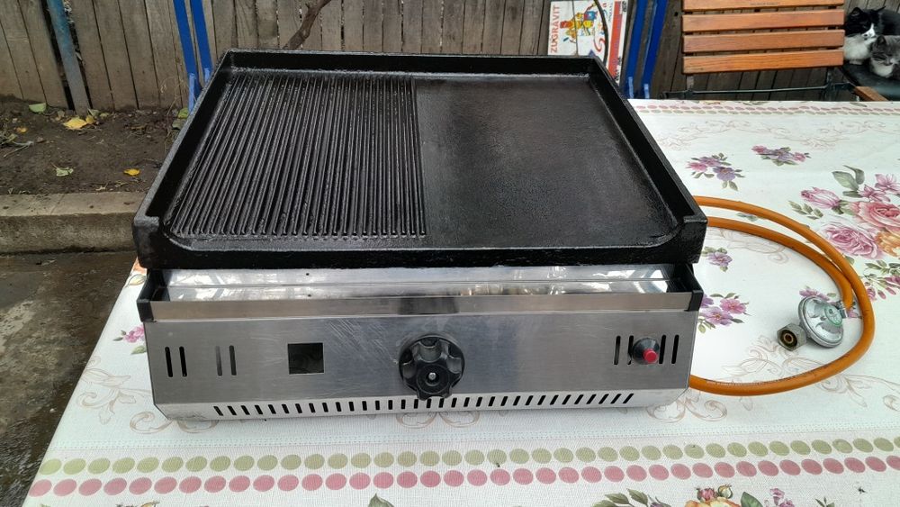 Vând plita grill