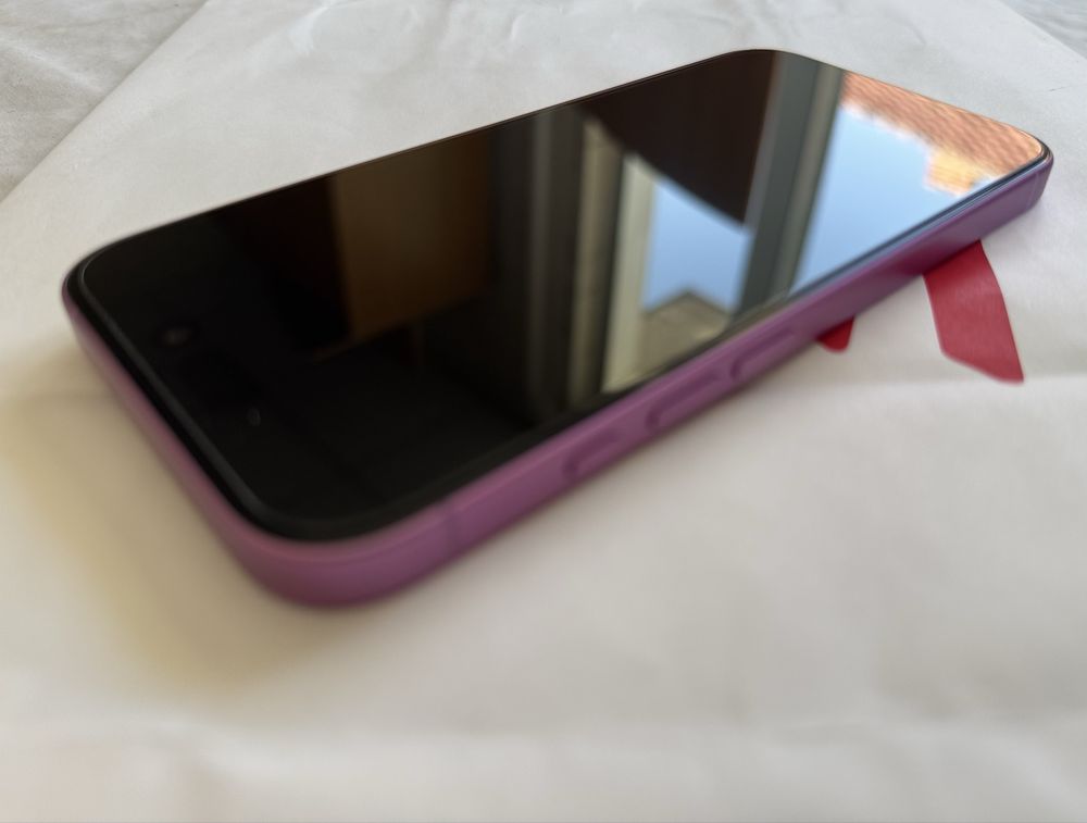 IPhone 16 Pink - за части Icloud - като нов