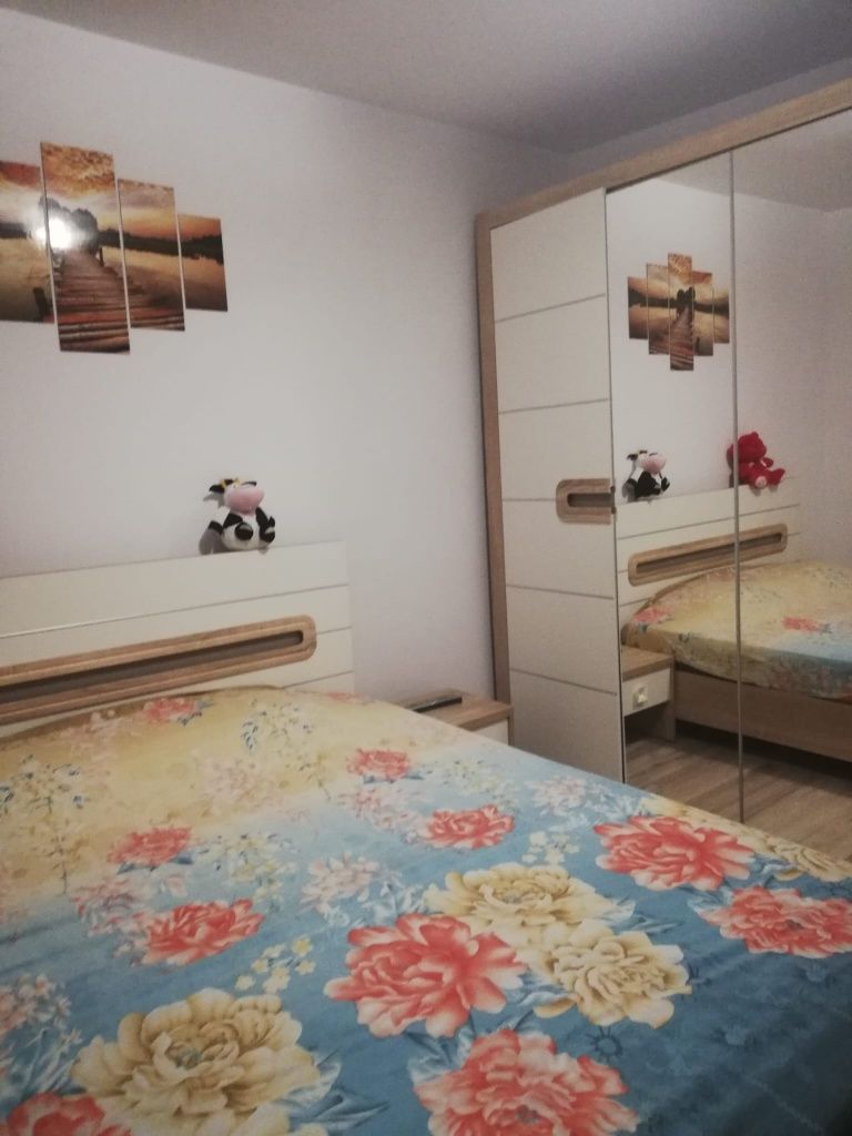 Inchiriez Apartament 2 camere Proprietar + Parcare